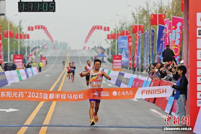 谢阳, 余名志愿者, 设置文旅主